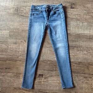 American Eagle Outfitters Light Blue Skinny Jeans
